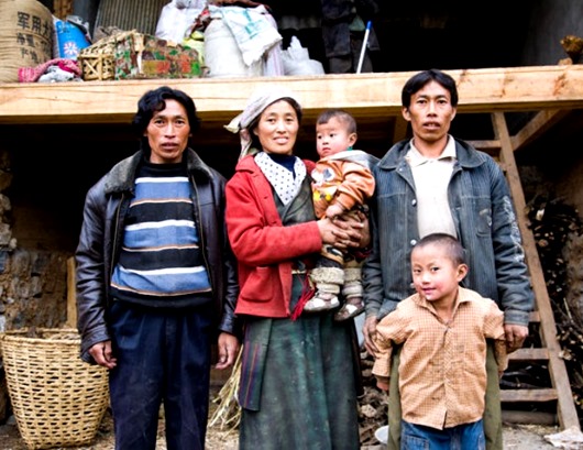 Tibetan_family_02