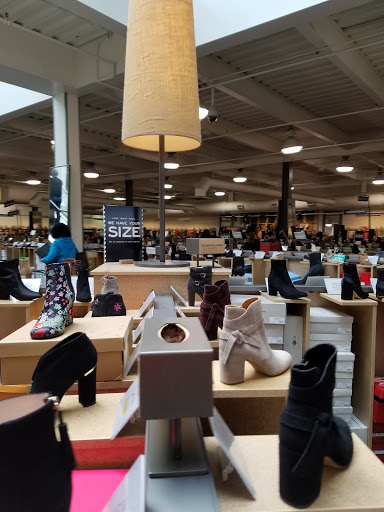 Shoe Store «DSW Designer Shoe Warehouse», reviews and photos, 60 NJ-17, Paramus, NJ 07652, USA