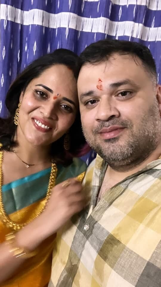 Anasuya Bharadwaj Biography: Family Wiki, Movielist, Age, Weight, Height,  Education, Husband, & More