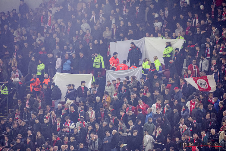 🎥 Station herschapen tot slagveld: Ajax- en Villa-fans gaan massaal op de vuist