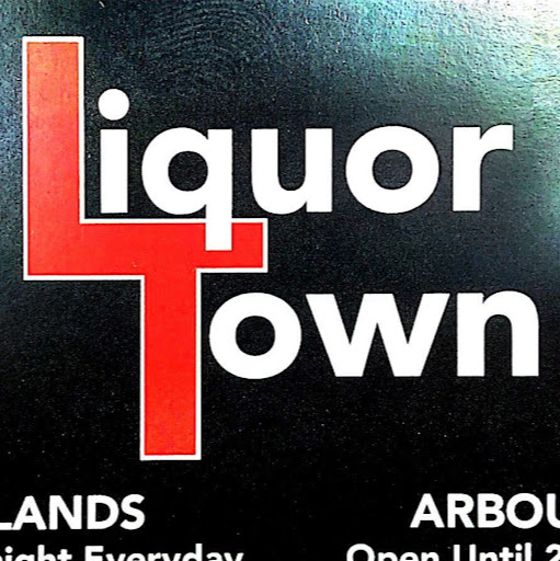 LIQUOR TOWN ARBOUR LAKE logo