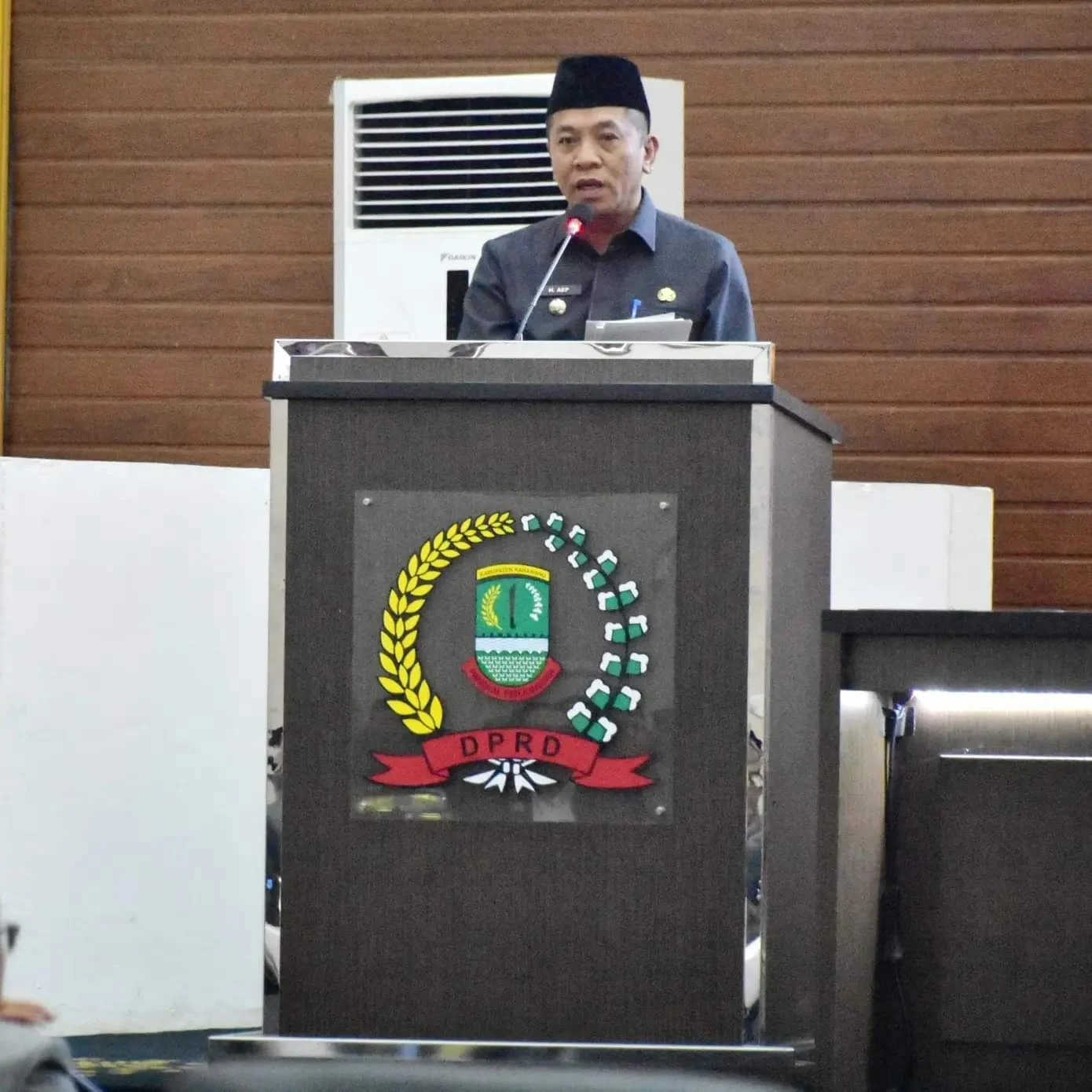 Aep Sampaikan LKPJ Bupati Karawang Tahun 2023