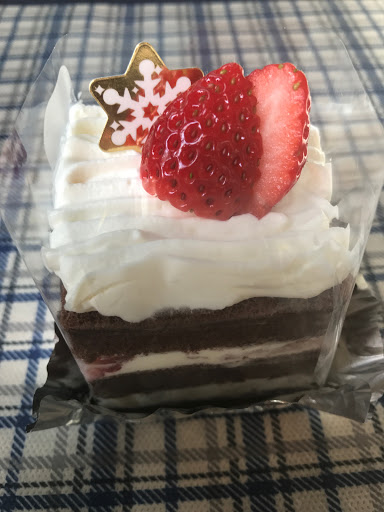 ブログ 広島の美味しいパン屋 トロンちゃんのパン屋さん あしながおじさんからのクリスマスケーキ O