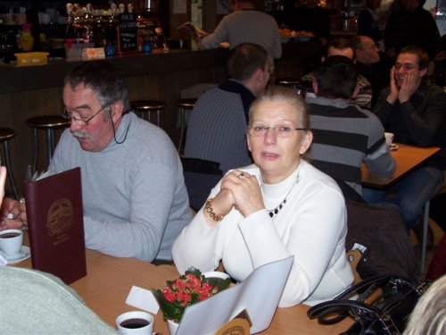 Tweede stop: een mattetaart en een tas koffie in het Centrum Ronde van Vlaanderen.