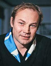 Klaus Maria Brandauer Net Worth, Age, Wiki, Biography, Height, Dating, Family, Career