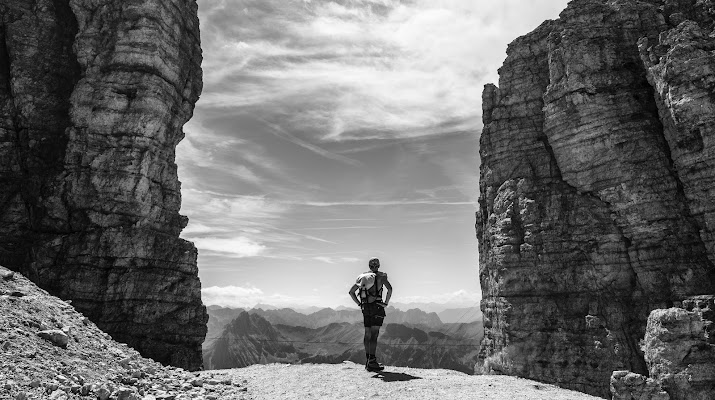 L'escursionista contempla di Alberto_Caselli