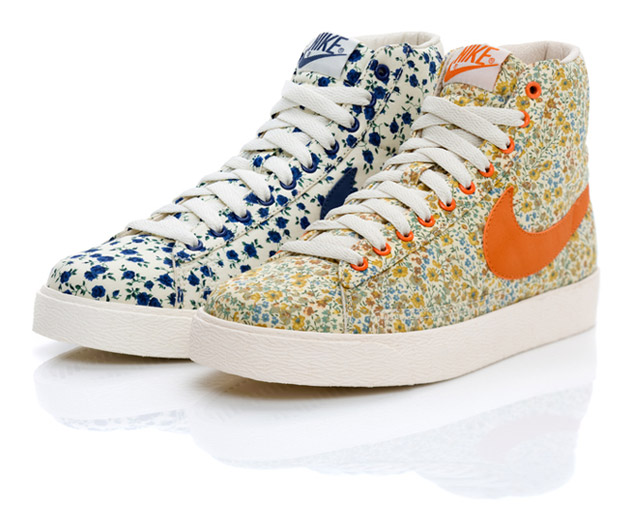 nike blazer floral