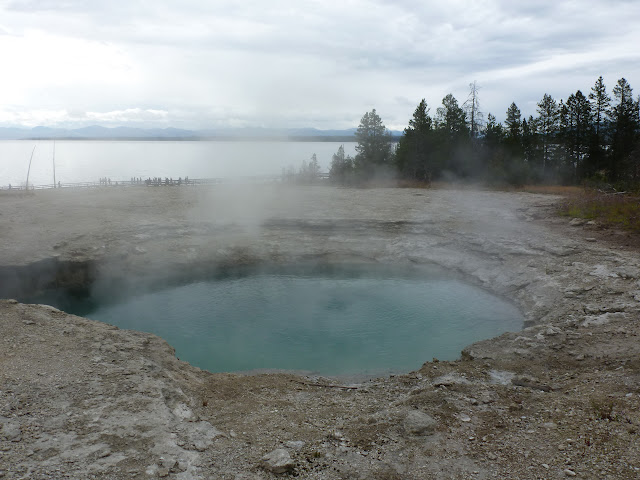 West Thumb, (PN Yellowstone) y Grand Teton. 15 Julio - LAS ROCOSAS DE CANADA. YELLOWSTONE Y GRAND TETON. (25)