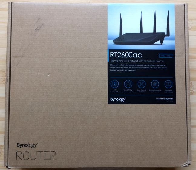 บรรจุภัณฑ์สำหรับ Synology RT2600ac