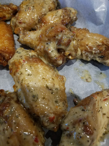 Chicken Wings Restaurant «Buffalo Wild Wings», reviews and photos, 8840 Bankers St, Florence, KY 41042, USA