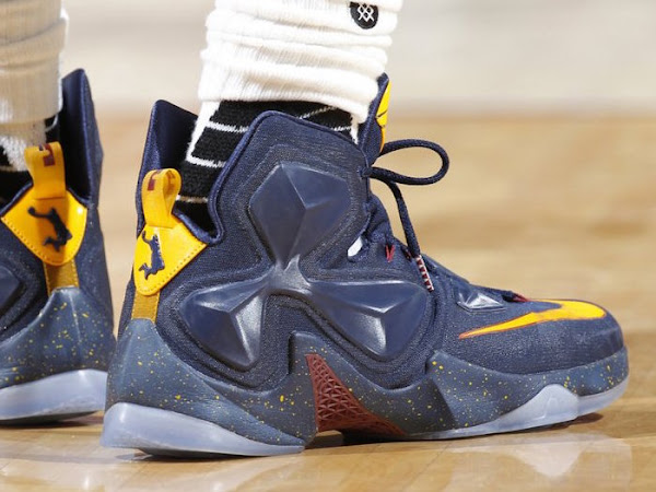 James Brings Dunkman to this Cavs Alternate LeBron 13 PEs