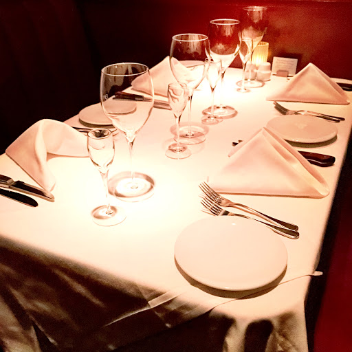 Fleming’s Prime Steakhouse & Wine Bar