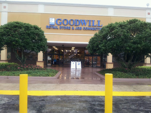 Clothing Store «GoodWill», reviews and photos, 1356 E Vine St, Kissimmee, FL 34744, USA