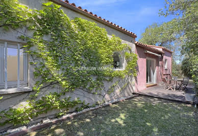 Villa avec piscine et terrasse 4