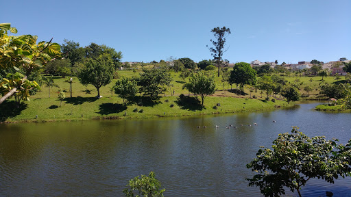 Parque Lagoa Dourada, Av. Gregório Baliski, 231 - Res. Lagoa Dourada, Mandaguaçu - PR, 87160-000, Brasil, Parque, estado Parana