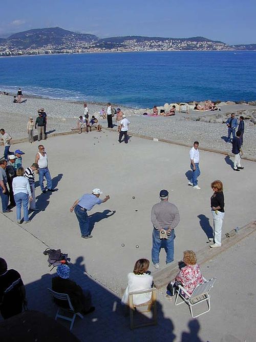 파일:external/upload.wikimedia.org/500px-Petanque_on_a_beach_of_Nice.jpg