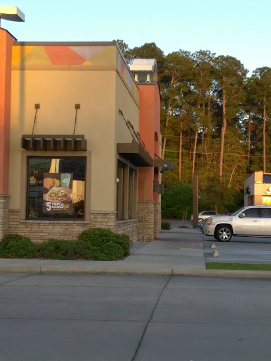 Mexican Restaurant «Taco Bell», reviews and photos, 3134 Bienville Blvd, Ocean Springs, MS 39564, USA