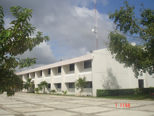 Universidad Tecnológica de la Rivera Maya, Calica, Av. Paseos del Mayab 4000, La Guadalupana, 77710 Playa del Carmen, Q.R., México, Universidad pública | QROO