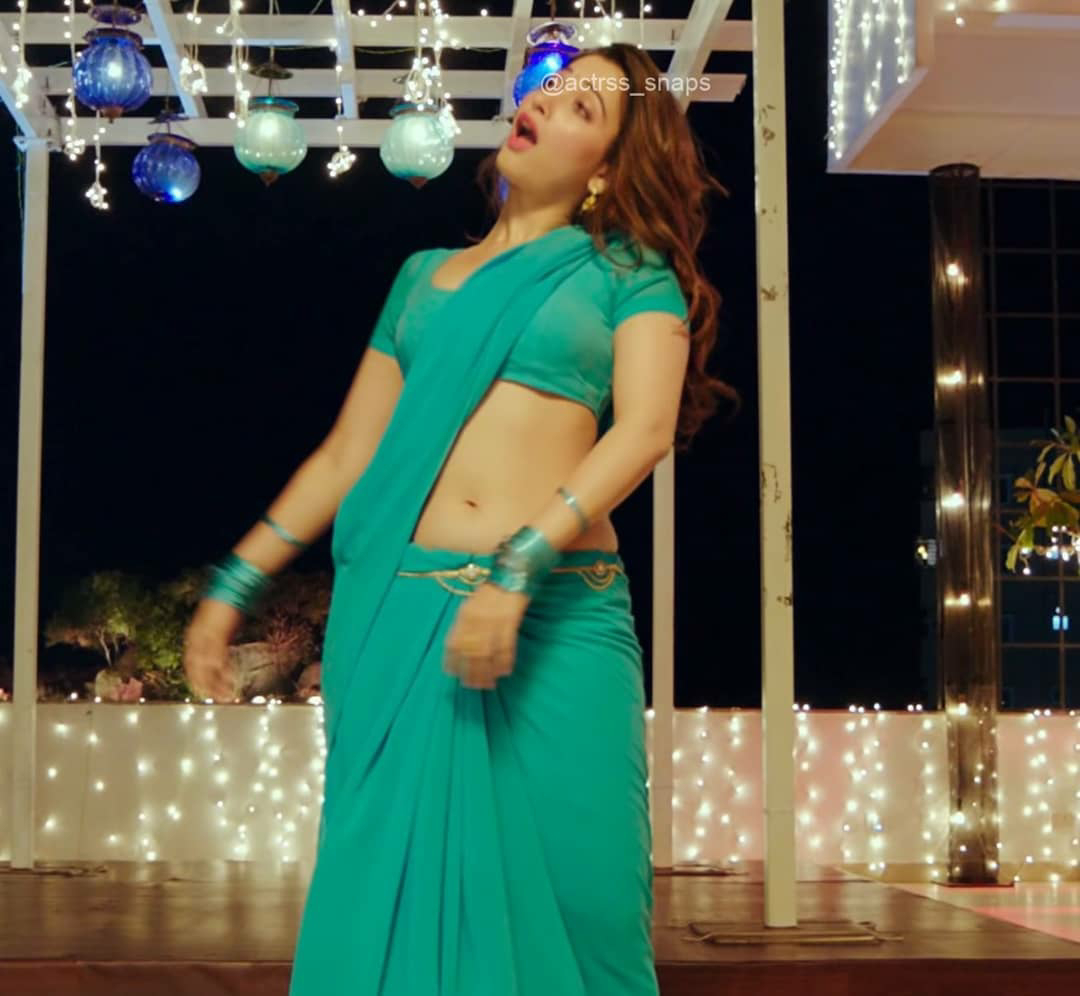 Tamanna Popular Sizzling Saree Dance Images Goes Viral