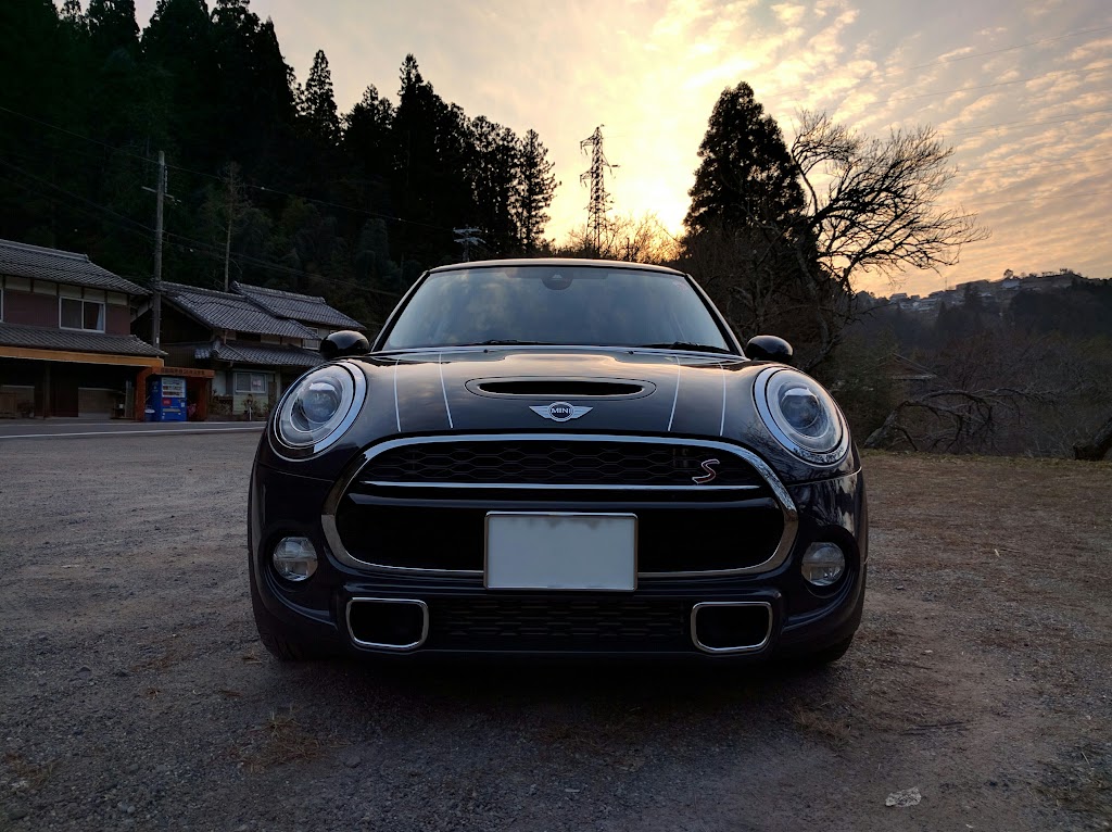 ミニクーパーs F56 素人ドライバーの 外装 内装 インプレッション