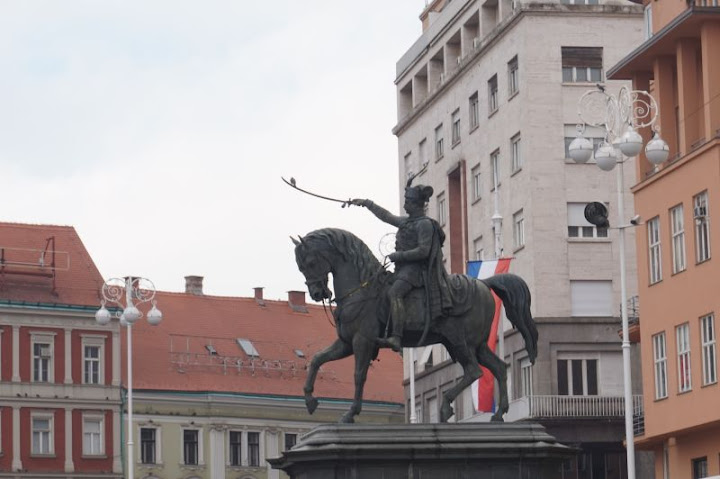 03/10- Zagreb: De una vibrante capital centroeuropea - Un breve viaje a la antigua Yugoslavia (28)