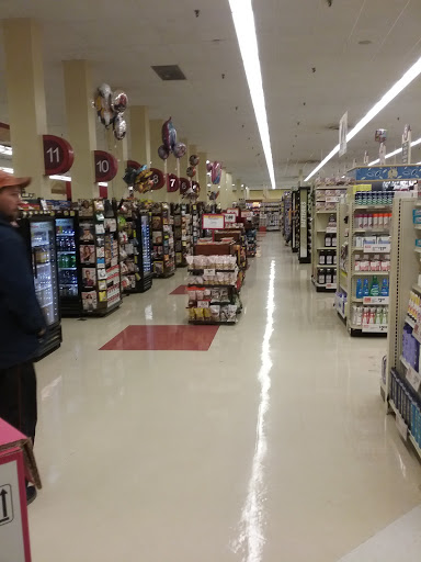 Grocery Store «Weis Markets», reviews and photos, 1100 N 4th St, Sunbury, PA 17801, USA