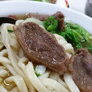 牛老二牛肉麵館(興中本店)