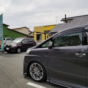 ヴェルファイア AGH30W