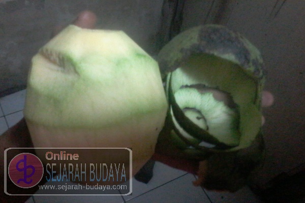 Kupas Mangga Jangan Dibuang Kulitnya, Yuk Klik Buat Yang Loyo di Ranjang