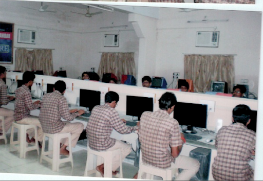 Navyug Education Society, C/o.Near Ghediya Rajpara Prathmik School, Near Old Fountain,, Arvind Nagar Society, Shivaji Nagar, Ravaliya Plot, Porbandar, Gujarat 360575, India, Educational_Organization, state GJ