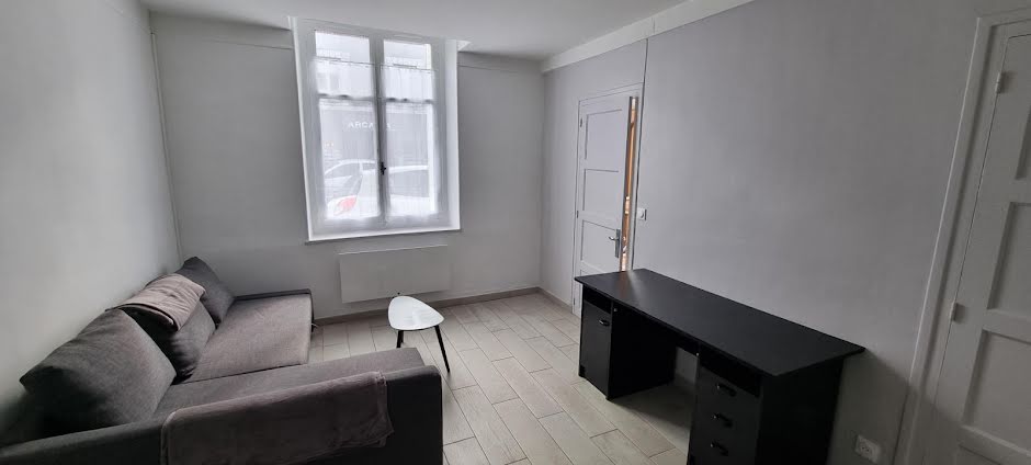 Location meublée appartement 1 pièce 25 m² à Orleans (45000), 361 €