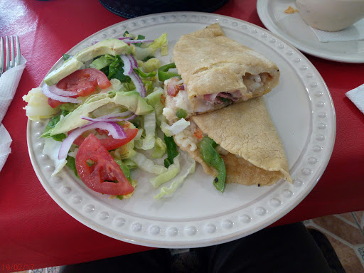 Mariscos La Piragua, Prol Av Monterrey 5044, Los Encinos, 88290 Nuevo Laredo, Tamps., México, Restaurante de comida para llevar | TAMPS