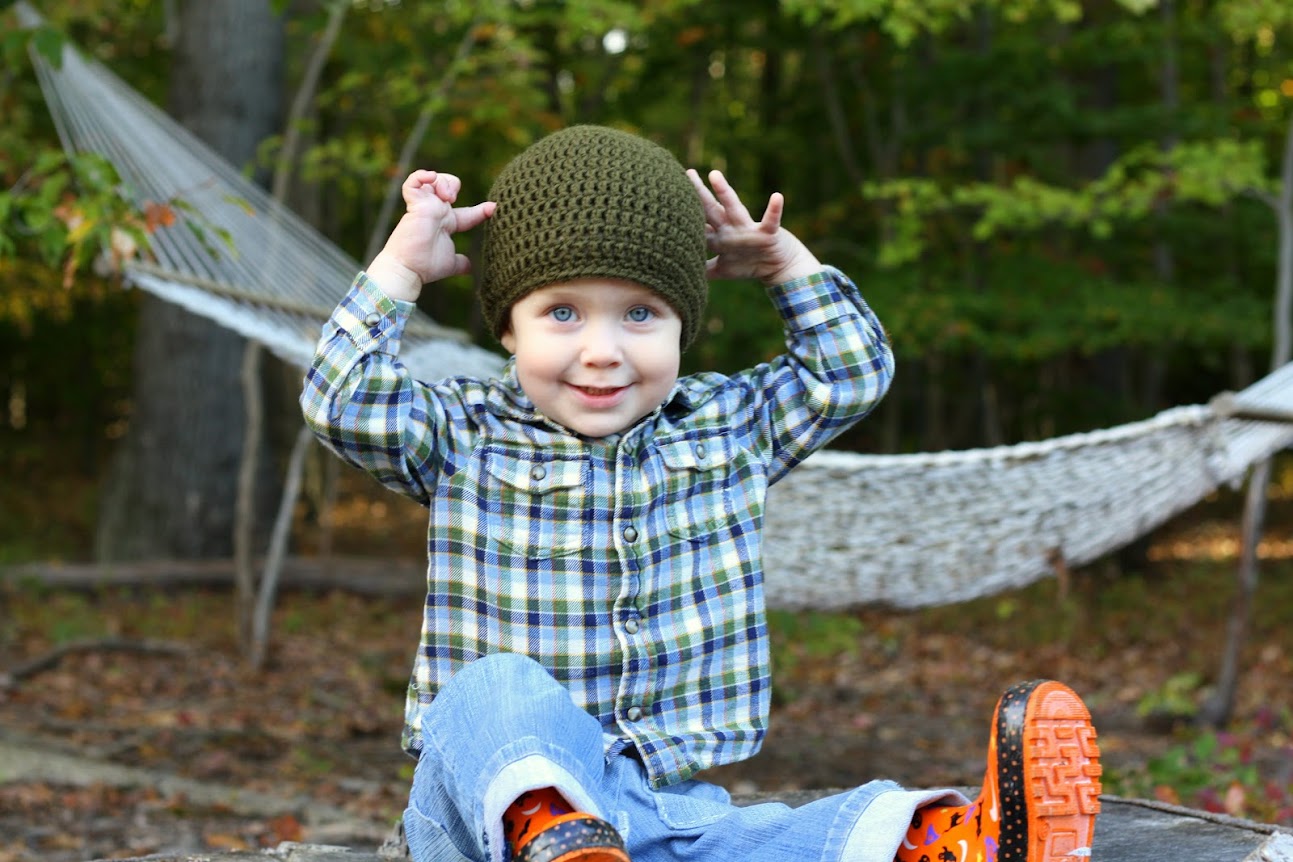 Double crochet skull cap and upcycled jeans for boys || KCW at Made with Moxie