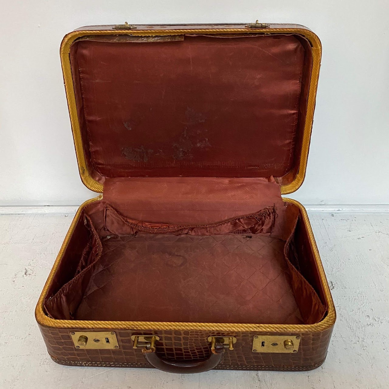 Cavanaugh Vintage Alligator Luggage Pair