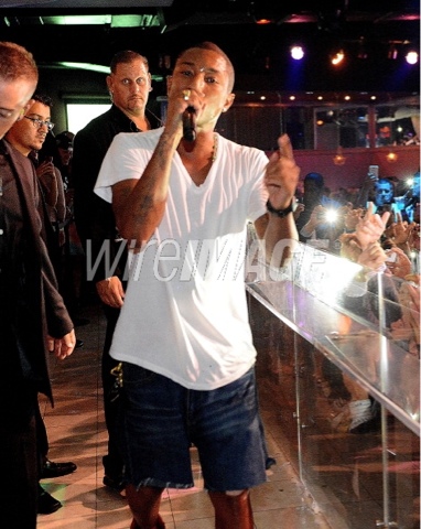 DIARY OF A CLOTHESHORSE: IN PICTURES - PHARRELL WILLIAMS CELEBRATES 10 ...