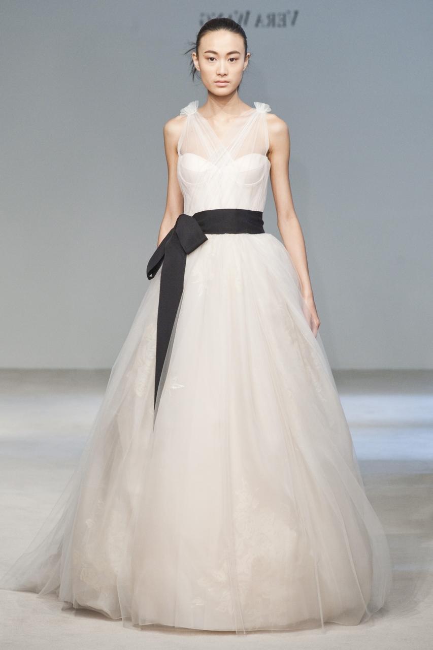 vera wang wedding dress