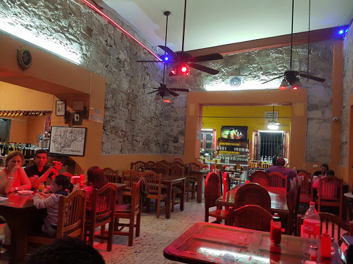 El Manantial de las Delicias, Calle Juárez 200 Pte, Centro de Linares, 67700 Linares, N.L., México, Pizza para llevar | NL