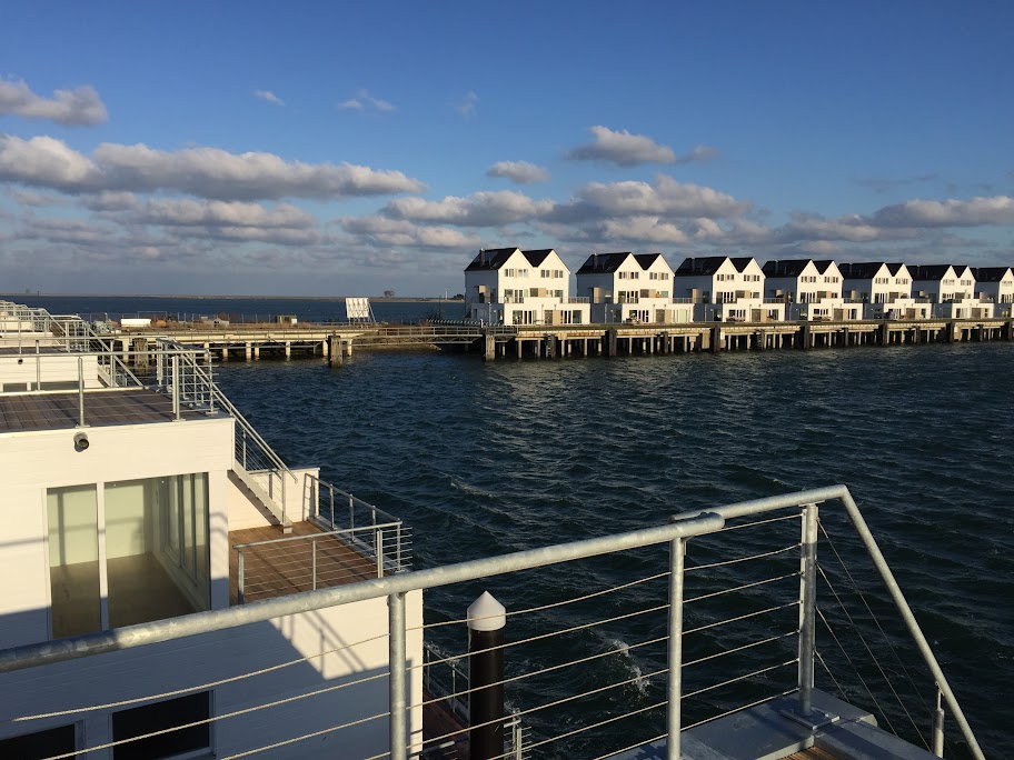 Schwimmendes Ferienhaus/ Hausboot ANTARES ONE im OstseeResort Olpenitz/ Kappeln