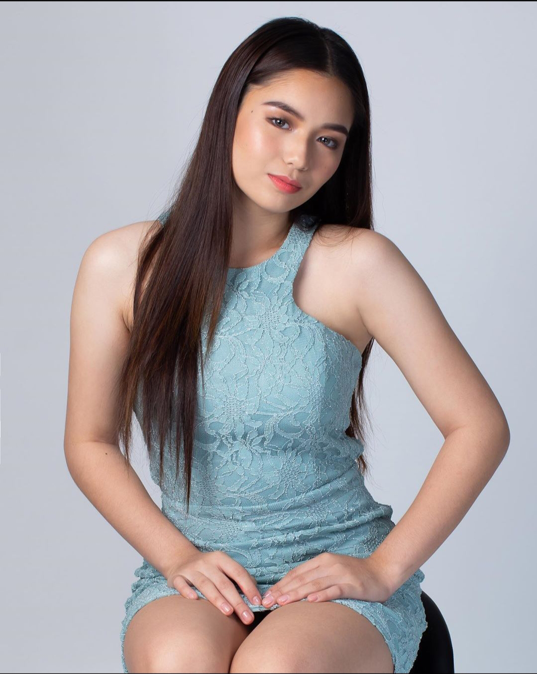 Top Girl Philippines Colleene Ferrer In Sexy Mini Skirt June 2020