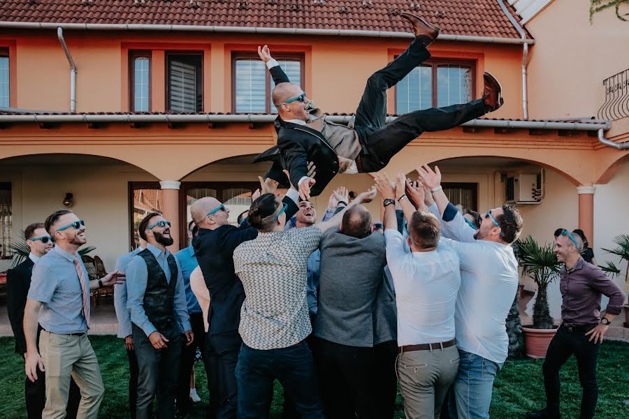 Fotógrafo de casamento Krisztian Bozso (krisztianbozso). Foto de 13 de fevereiro 2018