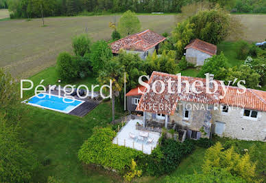 House with pool and garden 1