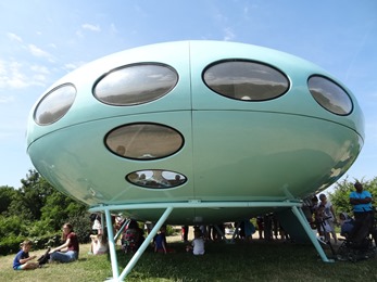 2018.07.13-005 soucoupe volante aux Jardins suspendus