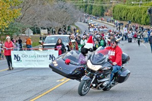 Holiday Glow in the Corners Parade - 2016