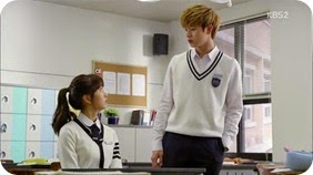 School 2015 E09 0437