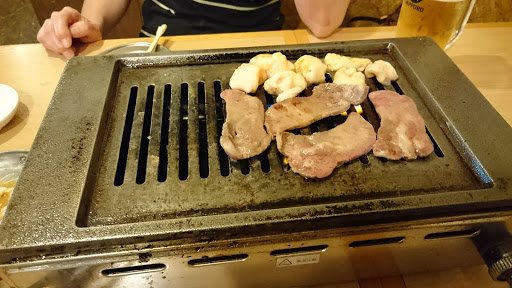 中野新橋ホルモン良ちゃん ホルモン焼き店