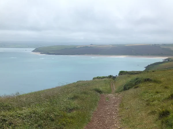 Path down to Hawkers Cove