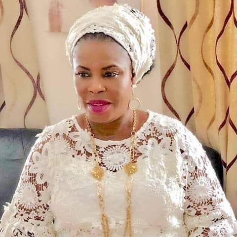 See US Gold Merchant, Yeye Oge Adekemi Adekeye Looking Elegant