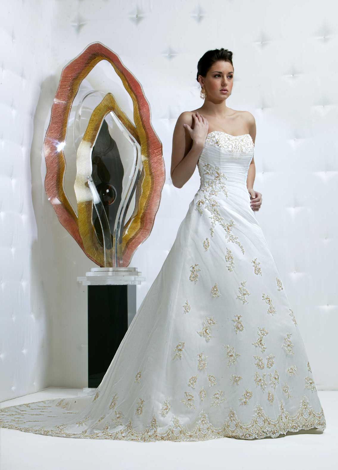 Davinci Bridal wedding dress T8142