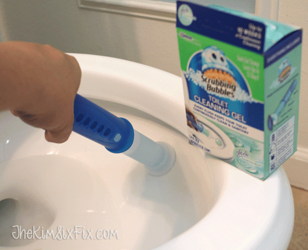 Toilet cleaning gel applicator