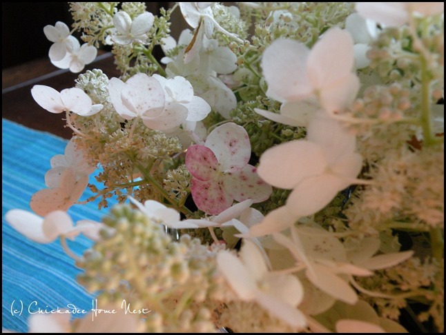 Fall hydrangea centerpiece at Chickadee Home Nest